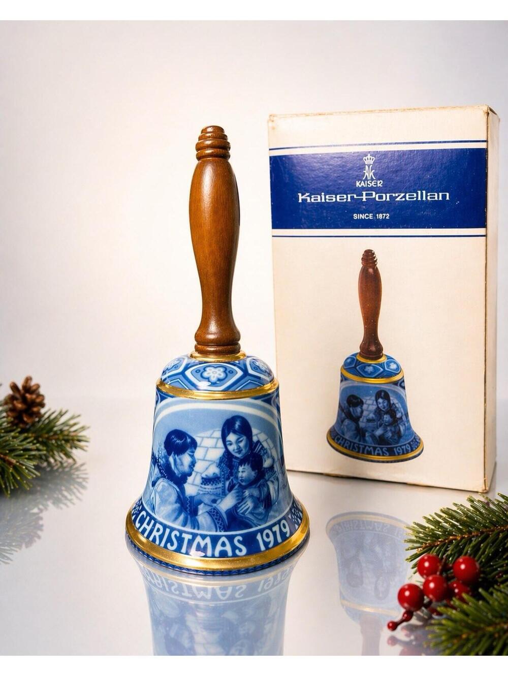 NIB Kaiser Porzellan 1979 Christmas Blue White Collector’s Bell, Signed, 4x7.5”
